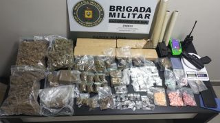 Dois suspeitos são presos pela Brigada Militar, em Santa Maria, por tráfico de drogas
