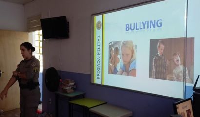 PROERD do 4° BPM realiza palestra educativa contra o bullying, em Pelotas