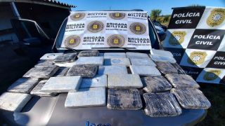 BM, PRF e PC prendem duas mulheres com 20 tijolos de cocaína em Palmares do Sul