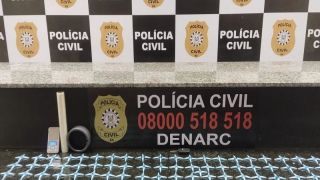 Polícia Civil apreende cerca de 324 pinos de cocaína, uma balança de precisão e um rolo de plástico filme, na Bom Jesus, em Porto Alegre