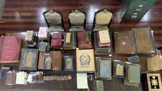 Biblioteca Pública do Estado expõe obras raras e valiosas de seu acervo