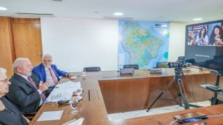 Presidente Lula conversa com representantes do Fórum de Famílias de Reféns e Desaparecidos, de Israel