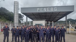 Futuros bombeiros militares realizam visita à Penitenciária de Bento Gonçalves
