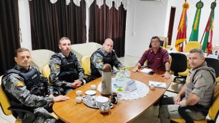 Guarnição do 5° Batalhão de Polícia de Choque, de Pelotas, reforça a segurança de Amaral Ferrador