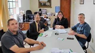 Governo de Caçapava do Sul cria Grupo de Trabalho da Cadeia Produtiva do Mel e do Azeite de Oliva