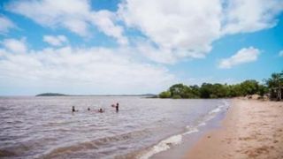 Praias de Belém Novo e Lami, em Porto Alegre, estão próprias para banho