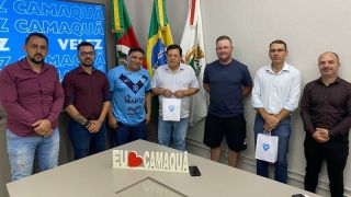Executivo firma parceria para apoiar Velez Camaquã em disputa de campeonato estadual de futsal