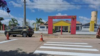 Operação Volta às Aulas reforça sinalização das faixas de pedestres próximas às escolas, em Camaquã