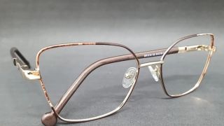 Confira o mais novo lançamento de armação de óculos na Joalheria Tanski, em Camaquã