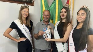 Prefeito de Sentinela do Sul recebe a visita das soberanas do município de Sertão Santana
