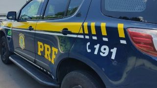 PRF atende acidente com morte de vítima carbonizada na BR-293, em Santana do Livramento 