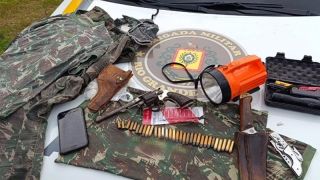 Batalhão Ambiental prende homem por porte ilegal de arma de fogo no interior de área de proteção ambiental 