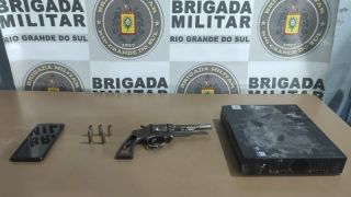 Brigada Militar prende homem por porte ilegal de arma de fogo no Fragata, em Pelotas 