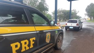 PRF recupera, na BR-158, em Cruz Alta, um veículo furtado em Tupanciretã