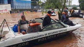 200 pessoas, isoladas na Região das Ilhas, são resgatadas pela Polícia Civil
