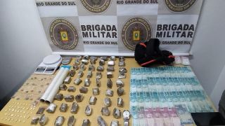 Homem é preso por tráfico de drogas, pela Brigada Militar, em Guaíba