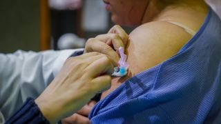 Avança vacinação contra a influenza (gripe) para população em abrigos no RS